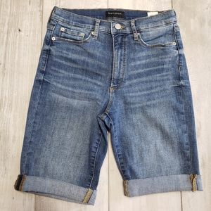 Banana Republic Bermuda Denim Shorts 26 / 2 Medium Wash Preppy Rolled Hem